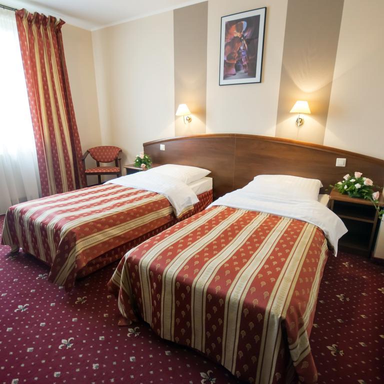 Hotel Novum & Spa نيبووميتسا المظهر الخارجي الصورة