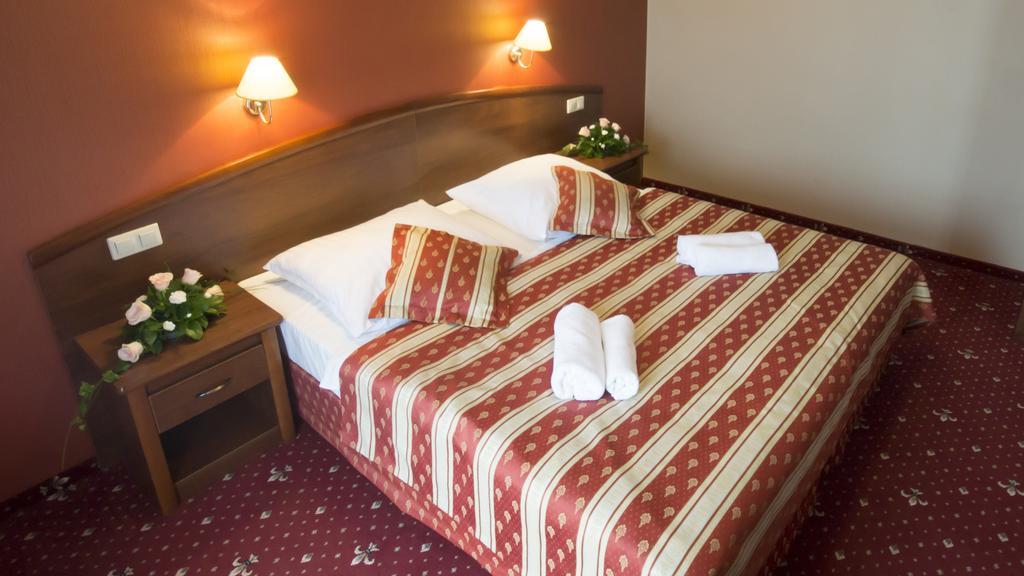 Hotel Novum & Spa نيبووميتسا المظهر الخارجي الصورة