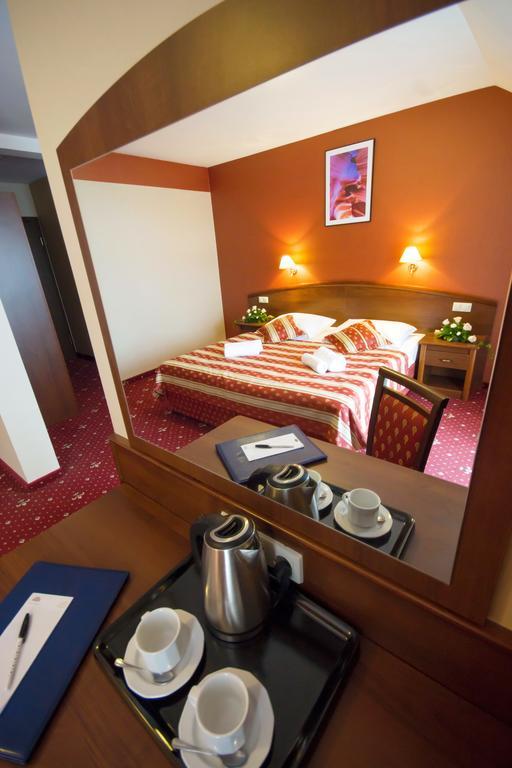 Hotel Novum & Spa نيبووميتسا المظهر الخارجي الصورة