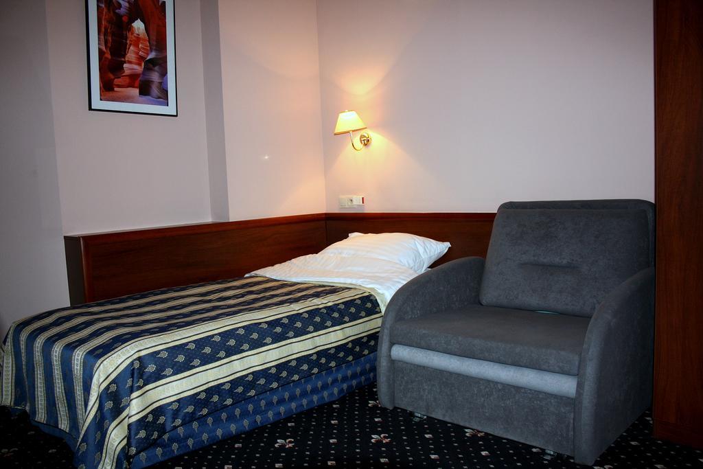 Hotel Novum & Spa نيبووميتسا المظهر الخارجي الصورة